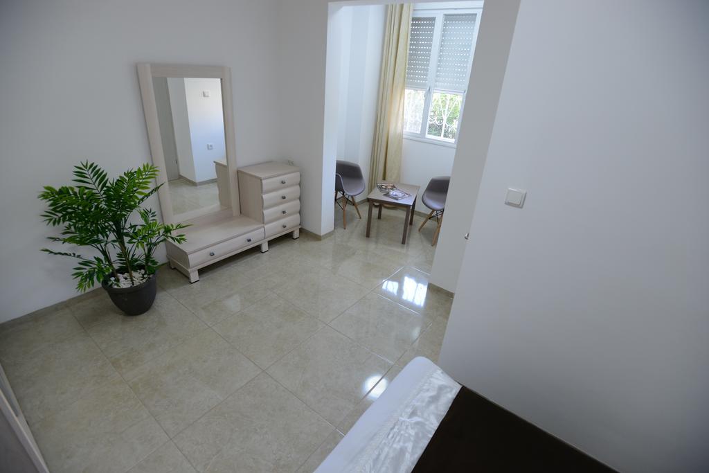 Olga Beach Apartments Haifa Exterior photo